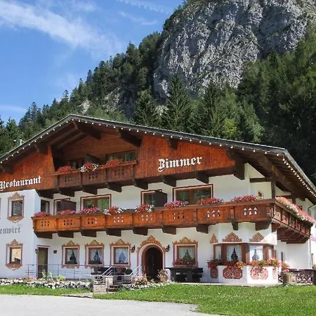 Alojamento de Acomodação e Pequeno-almoço Garni Baerenwirt