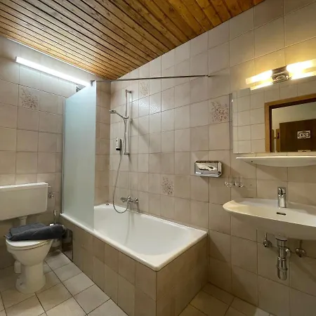 Garni Baerenwirt Alojamento de Acomodação e Pequeno-almoço 3*