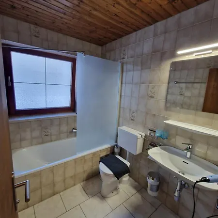 Garni Baerenwirt 3* ロイタシュ